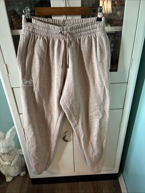 Under Armour sz M Tan Cream Jogger Sweatpants - Comfortable Bottoms